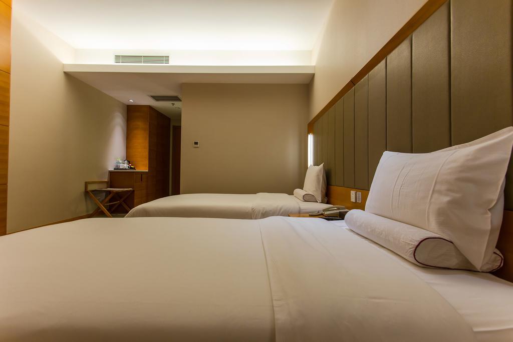 Ji Hotel Wuhan Guanggu Plaza Room photo