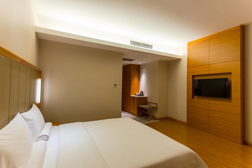 Ji Hotel Wuhan Guanggu Plaza Room photo